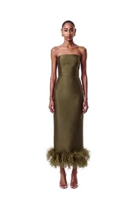 Vestido New Alba Midi Plumas Barra