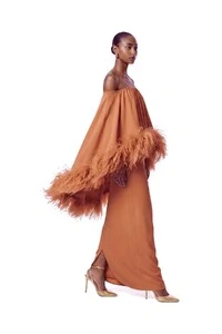 Vestido Versalhes Plumas