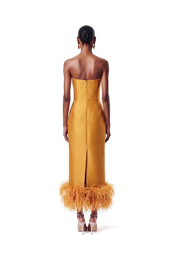 Vestido New Alba Midi Plumas Barra