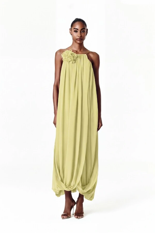 Vestido Mirela Com Broche Crisântemo