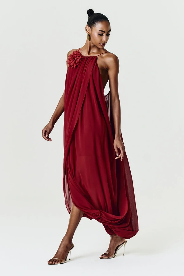 Vestido Mirela Com Broche Crisântemo