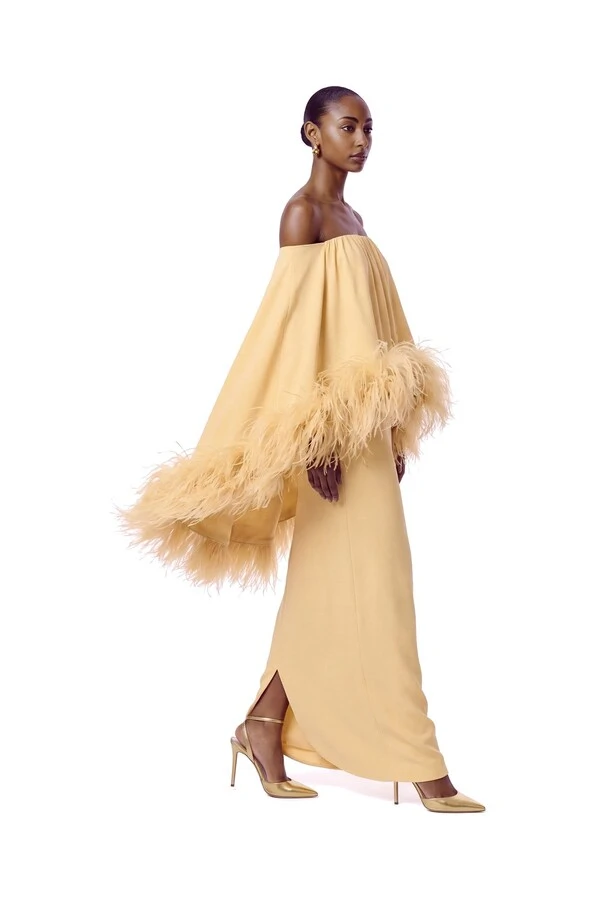 Vestido Versalhes Plumas