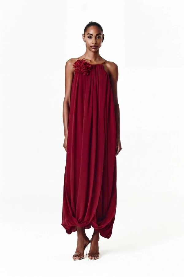 Vestido Mirela Com Broche Crisântemo