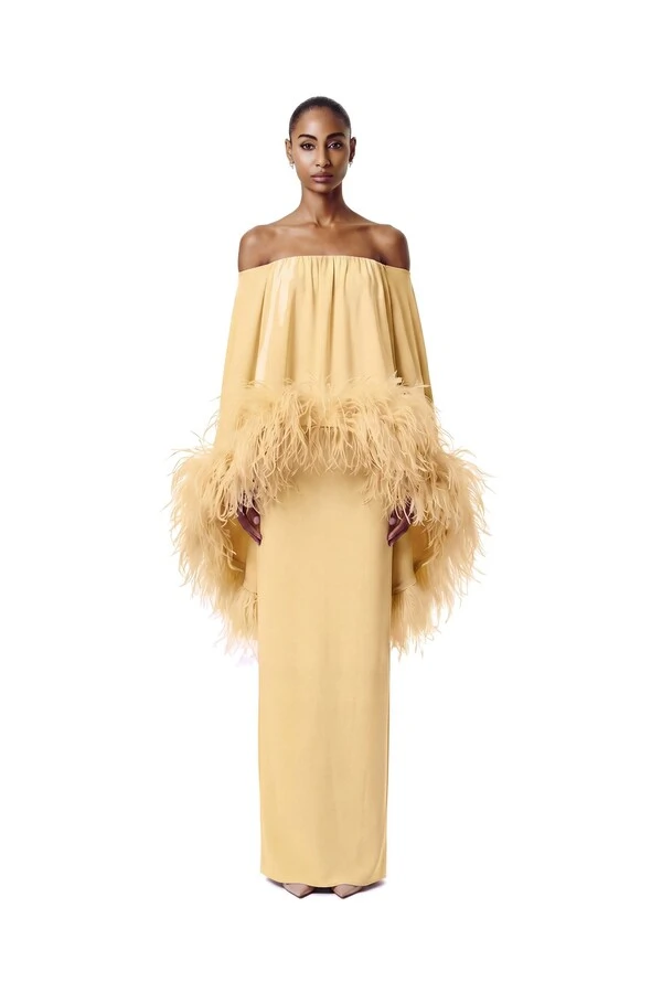 Vestido Versalhes Plumas