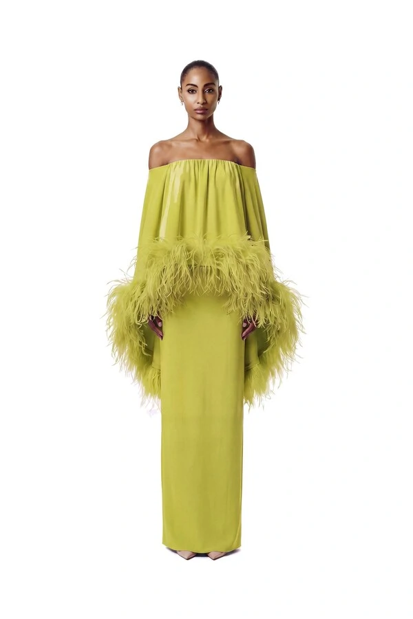 Vestido Versalhes Plumas