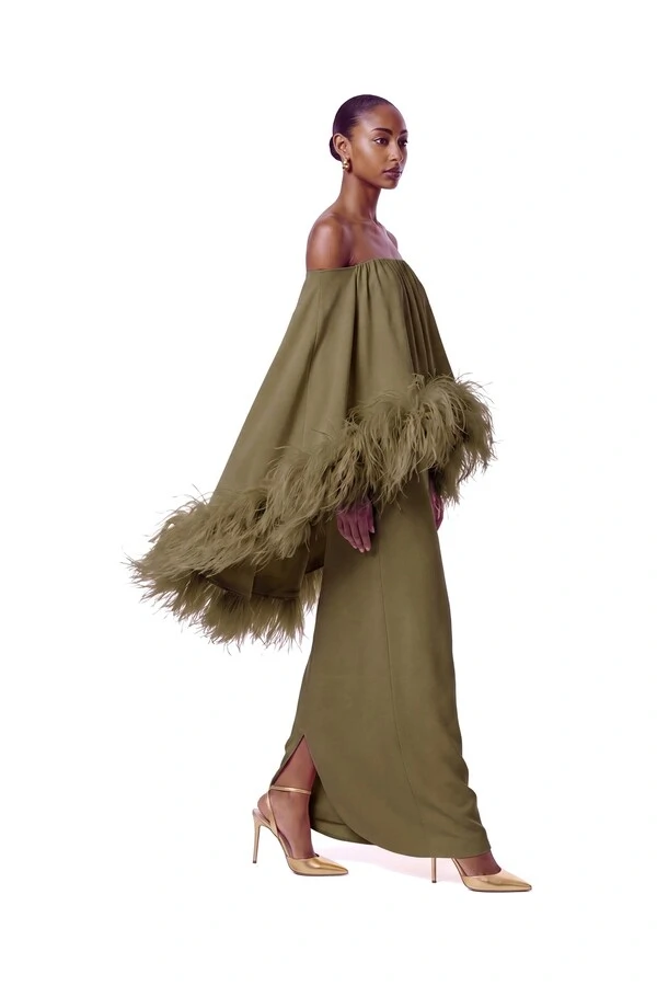 Vestido Versalhes Plumas
