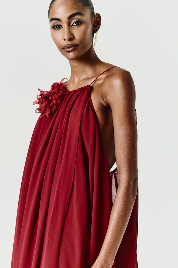 Vestido Mirela Com Broche Crisântemo