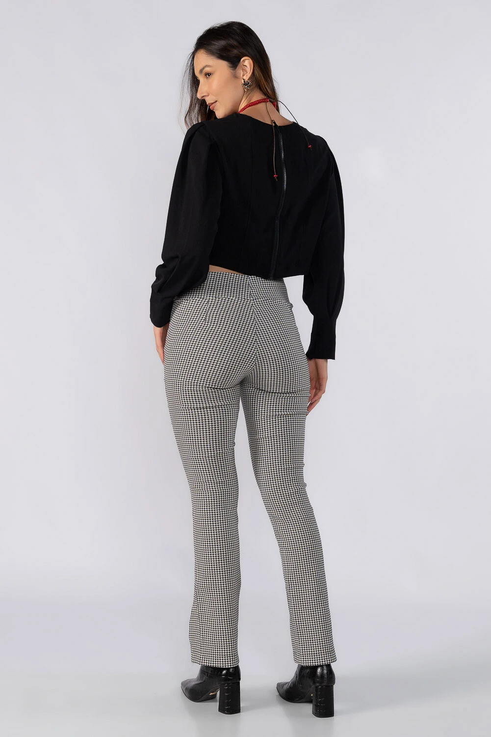 Foto Blusa fluida manga longa ziper nas costas