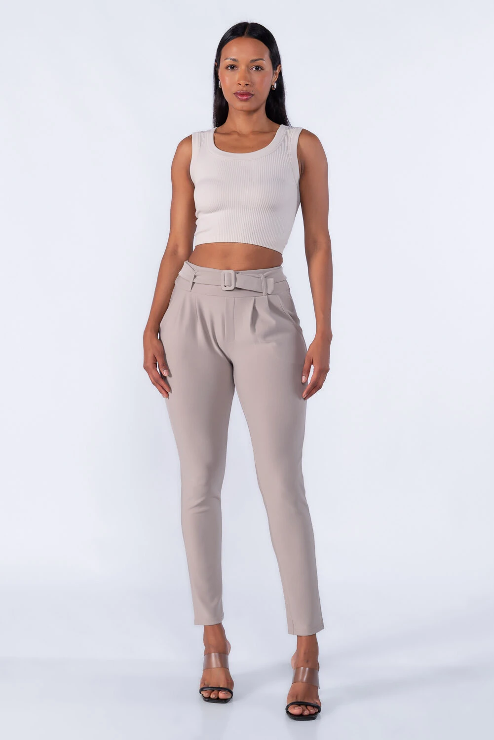 Foto Calça cenoura pregas bolso