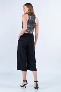 Cropped ilhos com ziper