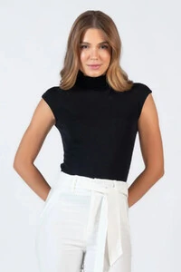 Blusa gola alta canelada