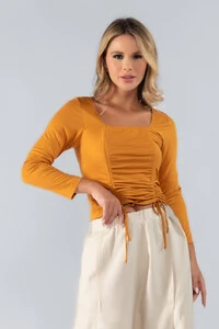 Blusa decote quadrado cordoes frontal