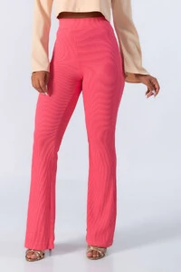 Calca flare em viscose canelada