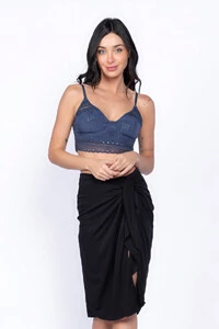 Top de jacquard leve detalhe renda