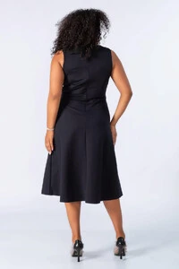 Vestido midi estruturado com forro
