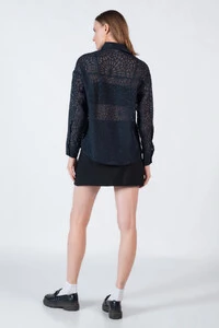 Camisa com transparencia oversized
