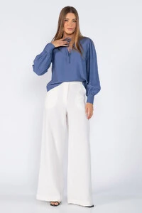 Blusa bata com amarracao no decote