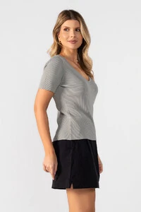 Blusa modal decote v