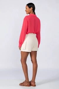 Shorts saia cargo forrado em poliester