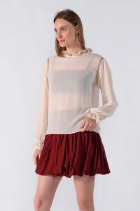 Blusa bata manga longa detalhe bordado