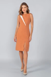 Vestido social risca de giz recorte barra