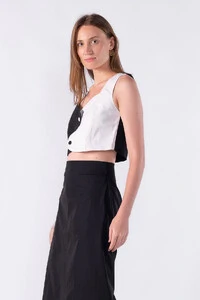 Blusa em alfaiataria bicolor