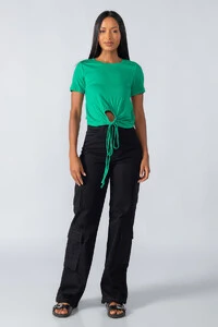 T-shirt em viscose detalhe na barra