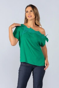 Blusa viscose assimetrica aplicacao em guippir
