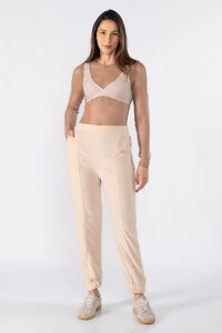 Calça moletinho flanelado com recortes