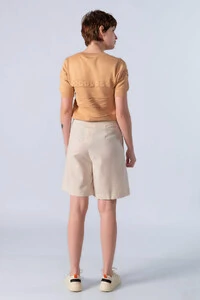 Blusa curta em viscose com texturas