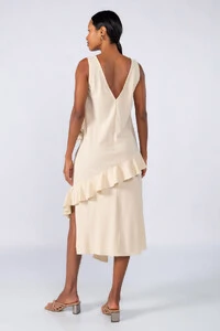 Vestido midi crepe com babados