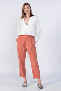 Camisa em viscose detalhe punho
