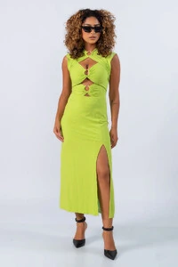 Vestido midi canelado com decote