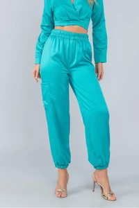 Calca jogger acetinada elastico cos e bolsos laterais