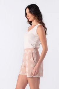 Shorts em viscose bordado bolso faca