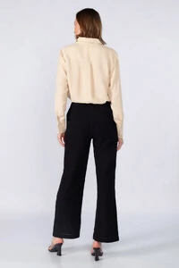 Calca pantalona em linho com pregas
