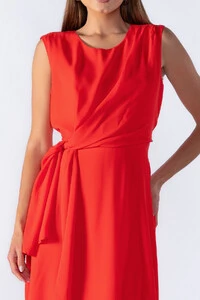 Vestido longo com amarracao na cintura