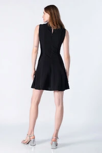 Vestido crepe acinturado