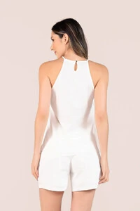 Blusa em algodao com babado decote fechado
