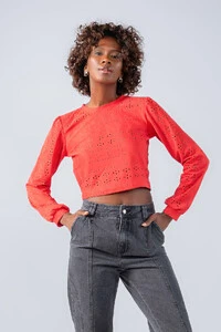 Blusa cropped malha laise manga longa