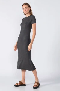 Vestido midi manga curta canelado