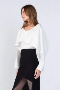Blusa em viscose recorte manga