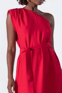 Vestido midi um ombro amplo