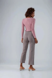 Calca pantacourt viscose nervura frente