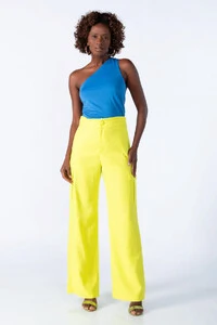 Calca pantalona em linho com bolsos