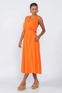 Vestido midi com elastico recorte nas costas