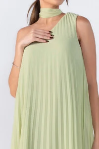 Vestido plissado um ombro