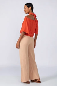 Calca pantalona em linho com pregas