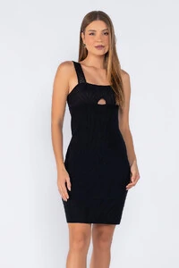 Vestido tricot detalhe no decote