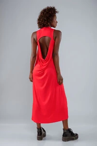 Vestido longuete em malha abertura costas